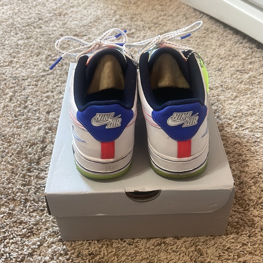 Air Forces - image 5